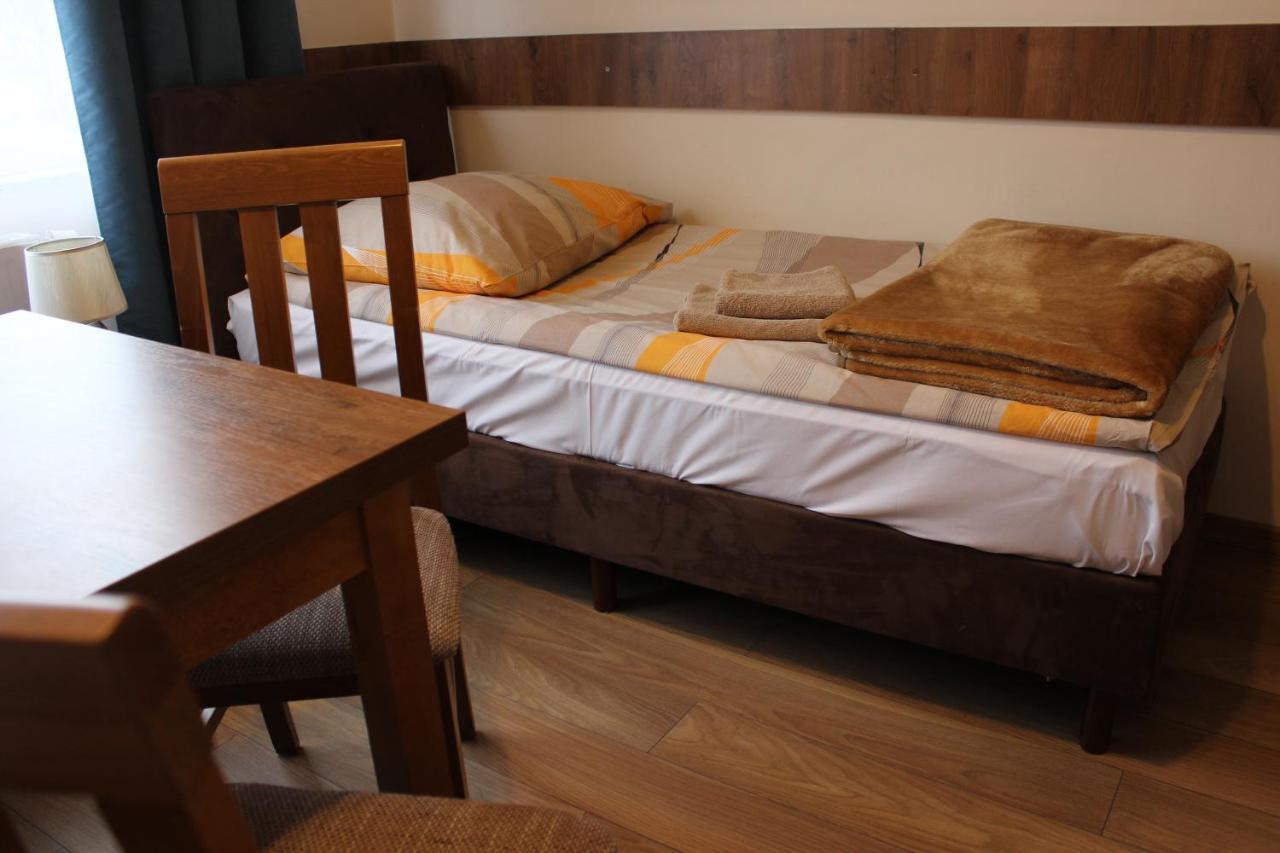 Dom Pielgrzyma Apartment Torun Bagian luar foto
