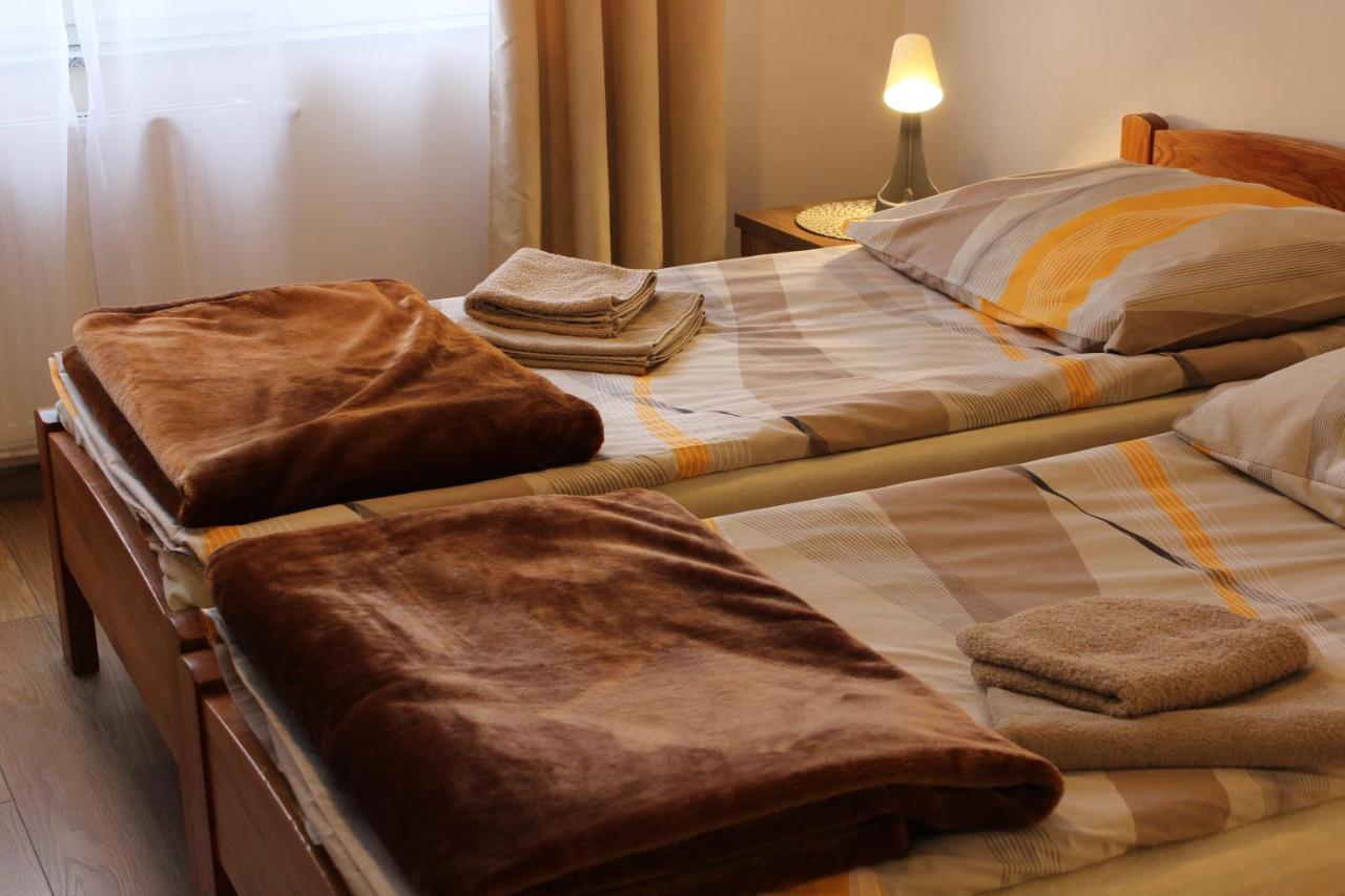 Dom Pielgrzyma Apartment Torun Bagian luar foto