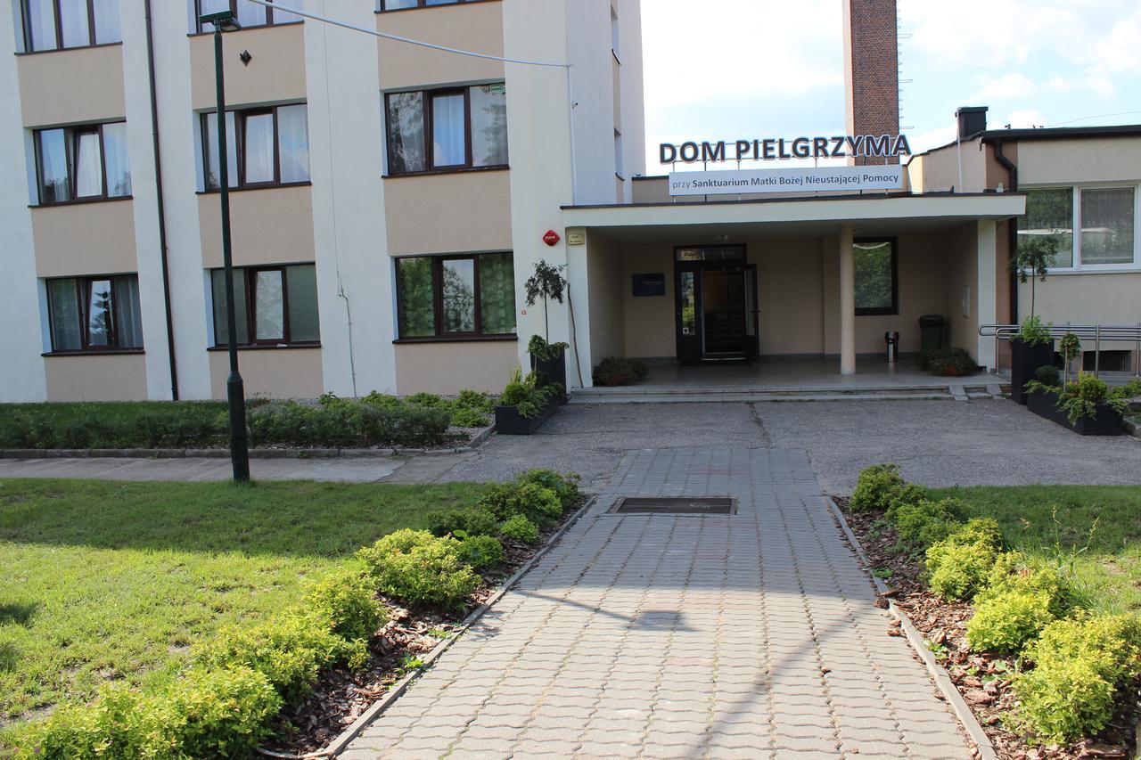 Dom Pielgrzyma Apartment Torun Bagian luar foto