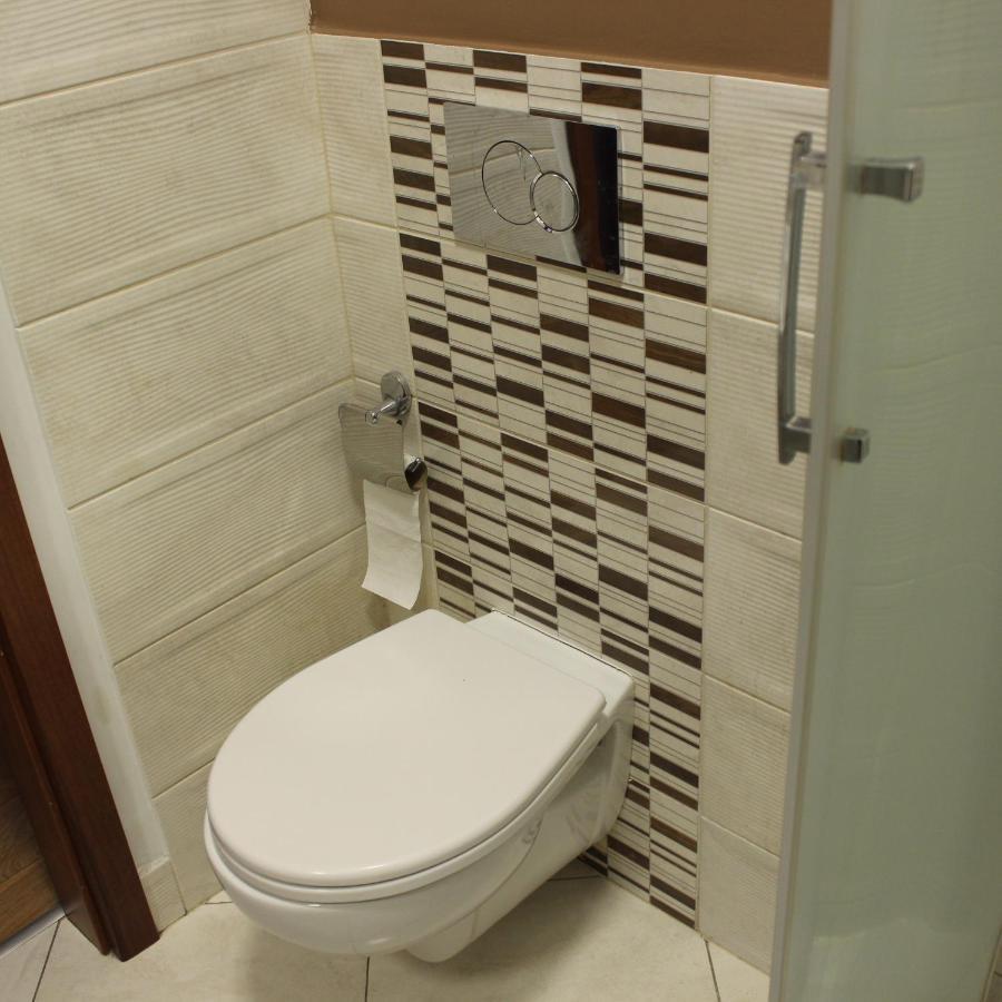 Dom Pielgrzyma Apartment Torun Bagian luar foto